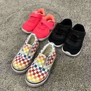 Toddler girls size 6 Nike and Vans sneaker lot